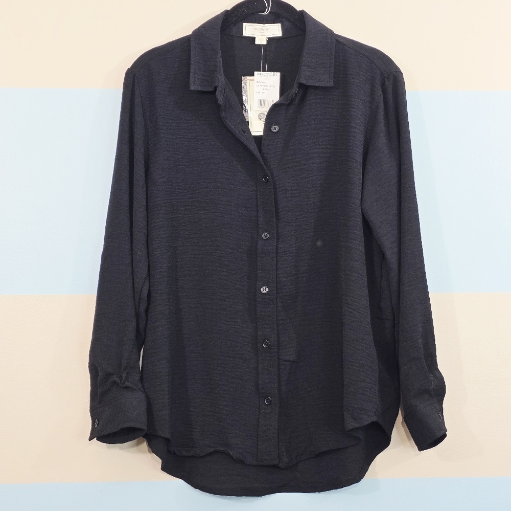 No Comment Textured Button Front Blouse - Picture 5 of 10